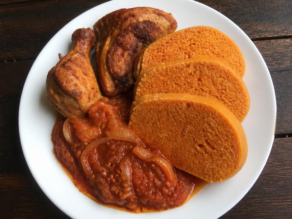 Amiwo with Fried Chicken — Beninese